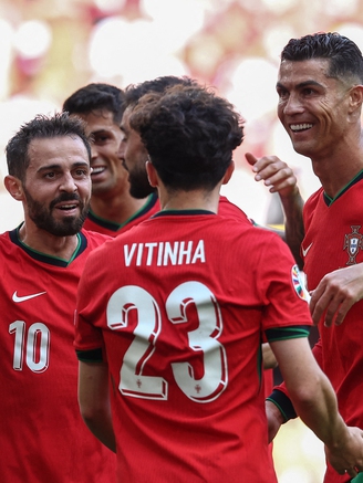 HLV Bồ Đào Nha tự hào tột độ bởi học trò quá siêu, HLV Thổ Nhĩ Kỳ sốc!