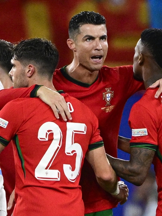 Lịch thi đấu EURO hôm nay: Chờ Ronaldo nối dài kỷ lục, Bỉ không được phép thua