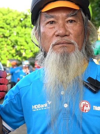 'Lão gia' làng xe đạp phong trào Việt Nam với bộ râu độc nhất vô nhị: Cứ có giải là đi