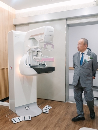 Ra mắt trung tâm tầm soát ung thư bằng AI tại Việt Nam