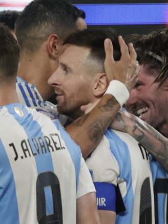 Copa America 2024: Messi ghi bàn đầu tiên, đội tuyển Argentina vào chung kết