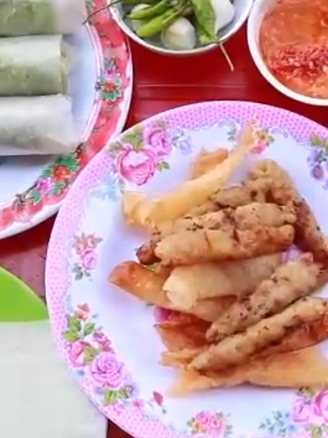 Những quán nem nướng nổi tiếng tại Nha Trang