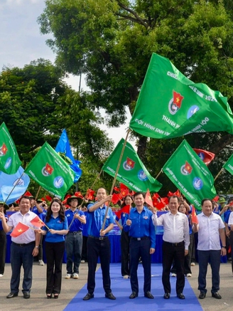 Mang sức trẻ 'Ba sẵn sàng' đến với vùng khó khăn