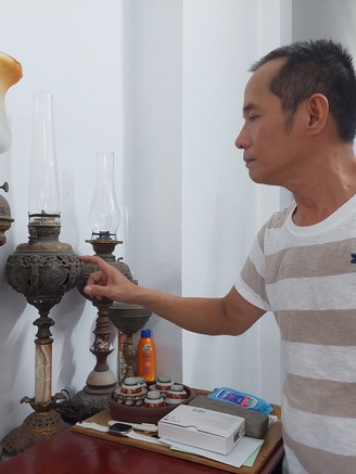 Ngắm bộ sưu tập đèn dầu cổ đẹp tựa những tác phẩm nghệ thuật