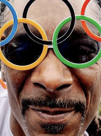 Vì sao rapper Snoop Dogg thu hút và xuất hiện ở khắp mọi nơi tại Olympic 2024?