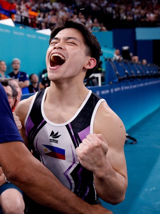Bị xúc phạm và phỉ báng nặng nề, mẹ nhà vô địch Olympic Carlos Yulo đòi kiện