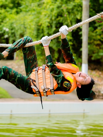 Phương Anh Đào òa khóc, Thùy Tiên gào thét ở 'Sao nhập ngũ'