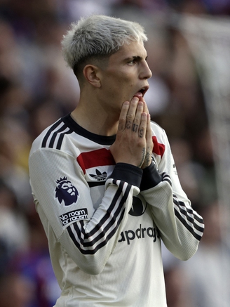 M.U bế tắc trên sân Crystal Palace, HLV Ten Hag chưa dứt cơn đau đầu