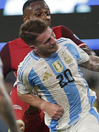 Đội tuyển Argentina bất ngờ đổi kế hoạch vì Messi?