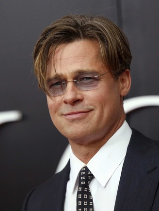 ‘Brad Pitt’ giả lừa tình, tiền của phụ nữ châu Âu