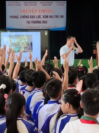 ‘Người thầy đường phố’ cứu cuộc đời của hàng ngàn đứa trẻ lang thang