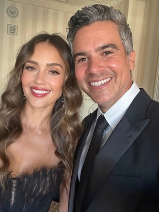 Jessica Alba ví hôn nhân với chồng như 'bạn cùng phòng'