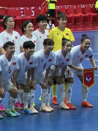 Đội tuyển futsal nữ Việt Nam thắng Macau với tỷ số đậm không tưởng: 21-0!