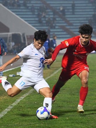 Bảng xếp hạng vòng 10 V-League: Thiếu Xuân Son, CLB Nam Định lỡ cơ hội lên đỉnh