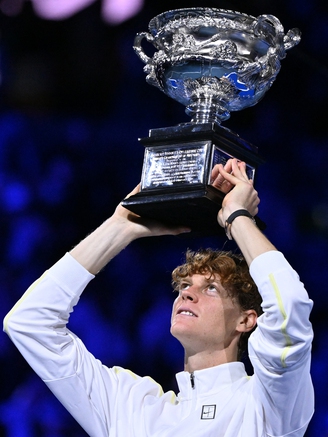 Jannik Sinner thắng dễ Zverev: Đăng quang Úc mở rộng 2025