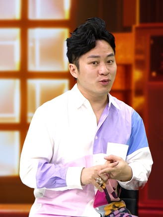 Tùng Dương nói gì khi hit 'Tái sinh' bị đánh giá cổ súy ngoại tình? | HOT THÌ HỎI