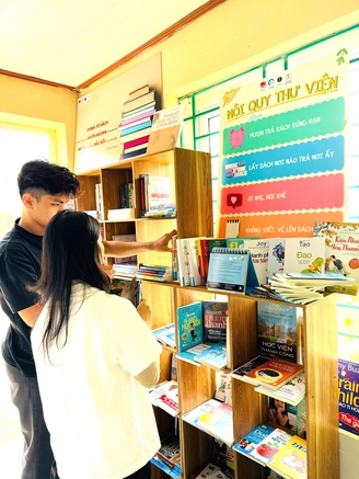 'Hành trình gieo yêu thương' đến với đồng bào vùng Tây Bắc tổ quốc đầu năm mới