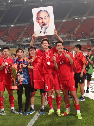 Đề xuất trao Huân chương Lao động hạng nhất cho đội tuyển Việt Nam - tân vương AFF Cup 2024