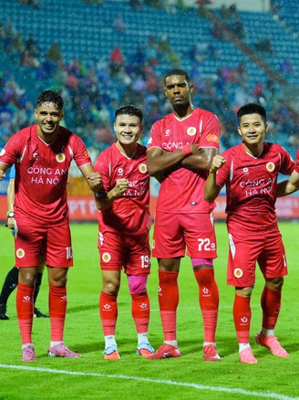 HLV Polking nói điều bất ngờ về Nguyễn Filip không được lên đội tuyển, rất dè chừng đối thủ Hồng Kông