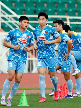 Đội tuyển Việt Nam và ông Kim tặng quà đặc biệt đến người hâm mộ TP.HCM