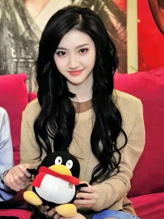 Cảnh Điềm chứng minh nhan sắc 'đẹp nhất Bắc Kinh' với loạt ảnh trong quá khứ