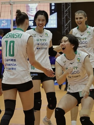 Bóng chuyền: Trần Thị Thanh Thúy tiếp tục tỏa sáng ở Nhật Bản, nhưng...