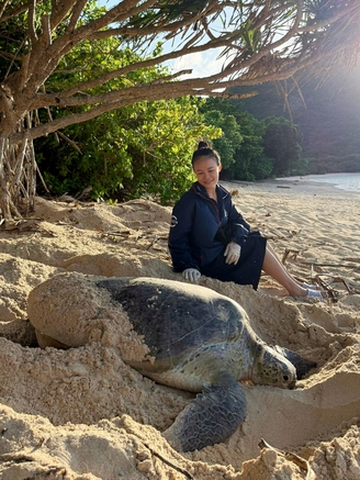 Bà đỡ của hàng trăm mẹ rùa