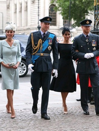 Phản ứng của William và Kate khi Meghan Markle rời hoàng gia