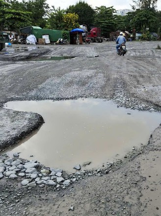 Đường hư hỏng gây nguy hiểm