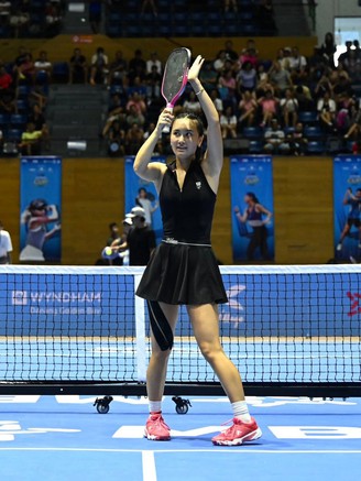 Bán sách, vợt pickleball... ủng hộ người dân vùng lũ