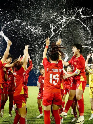 U.17 Việt Nam thắng kịch tính Hồng Kông, xuất sắc giành vé VCK châu Á: VFF thưởng nóng