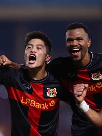 Bảng xếp hạng V-League mới nhất: Ninh Bình độc chiếm ngôi đầu, Nam Định rơi sâu hoắm còn HAGL ở đâu?