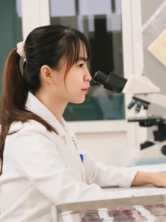 Ngày 20.10 của nữ bác sĩ làm việc trong môi trường đặc biệt: Tôi chưa từng nghĩ là sẽ bỏ cuộc!