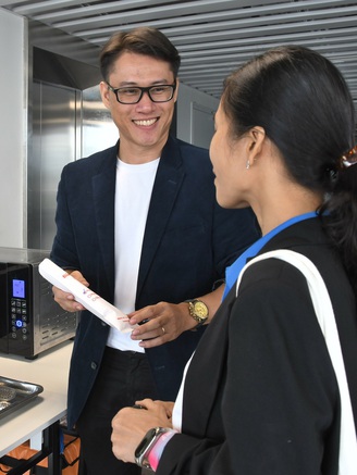 Gác bằng kỹ sư, chàng trai khởi nghiệp với bánh mì đông lạnh