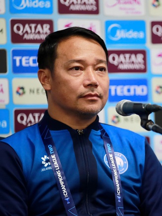 HLV Vũ Hồng Việt và trung vệ Nam Định 'nói cứng': 'Gamba Osaka cực mạnh, nhưng sẽ có bất ngờ'
