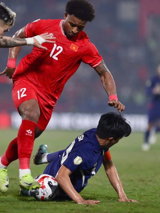 HLV Ishii choáng váng vì bị sa thải, báo Thái Lan bất ngờ nhắc đội tuyển Việt Nam