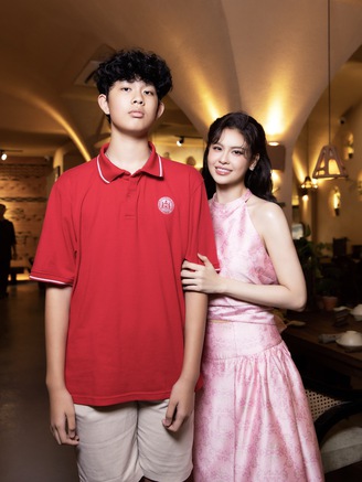 Trương Quỳnh Anh khoe con trai cao 1,82 m, tiết lộ lý do chuyển hướng kinh doanh