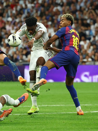 Real Madrid đánh bại Barca ở ‘Siêu kinh điển’: Mbappe cực hay, VAR gây tranh cãi