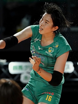 Thanh Thúy công hay, thủ giỏi giúp CLB Gunma Green Wings tiếp mạch thắng tại Nhật Bản