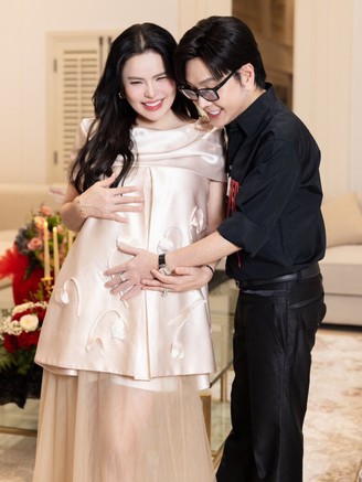 NSƯT Vũ Luân đón con gái đầu lòng