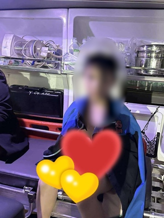 Khoảnh khắc nghẹt thở: Cứu sống bé trai chới với giữa sông Hàn