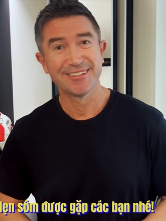 Báo chí quốc tế tò mò về lương HLV Harry Kewell ở Hà Nội: Thấp hơn ông Polking?
 
