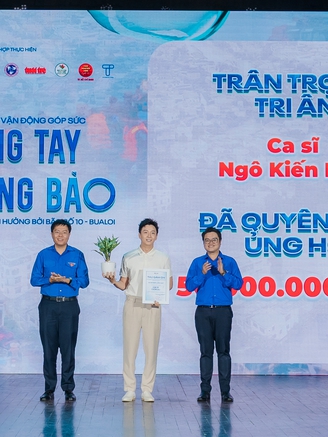 Một đêm nhạc quyên góp hơn 10 tỉ đồng ủng hộ vùng lũ