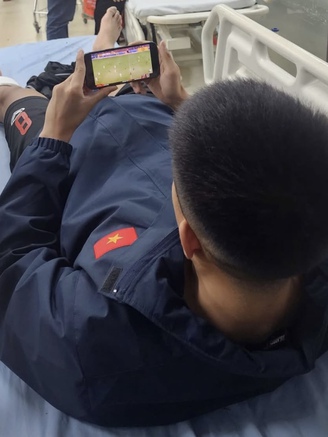 Trần Thành Trung chỉ bị khâu 5 mũi, vẫn kịp đá SEA Games 33: Thầy Kim thót tim