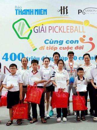 Nghĩa cử đẹp ở giải đấu nhân văn ‘Cùng con đi tiếp cuộc đời’