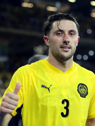 CLB Tây Ban Nha bất ngờ phủ nhận: Không bỏ rơi trung vệ bị FIFA phạt vì nhập tịch lậu