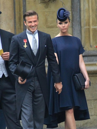 Victoria Beckham và những màn xuất hiện mang dấu ấn hoàng gia