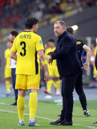 Đội tuyển Malaysia bị 'cấm' nói về 7 cầu thủ nhập tịch lậu, FAM bỏ kiện FIFA lên CAS?