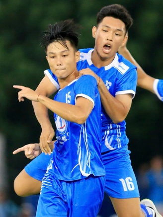 Trường ĐH Đồng Tháp 'chơi lớn' có HLV ngoại, chi hơn nửa tỉ đồng giải sinh viên