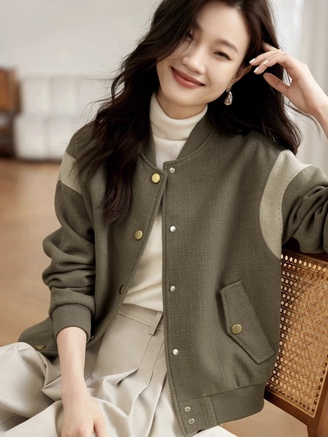 Áo khoác bóng chày 'bật' cá tính, gợi về tuổi trẻ thanh xuân